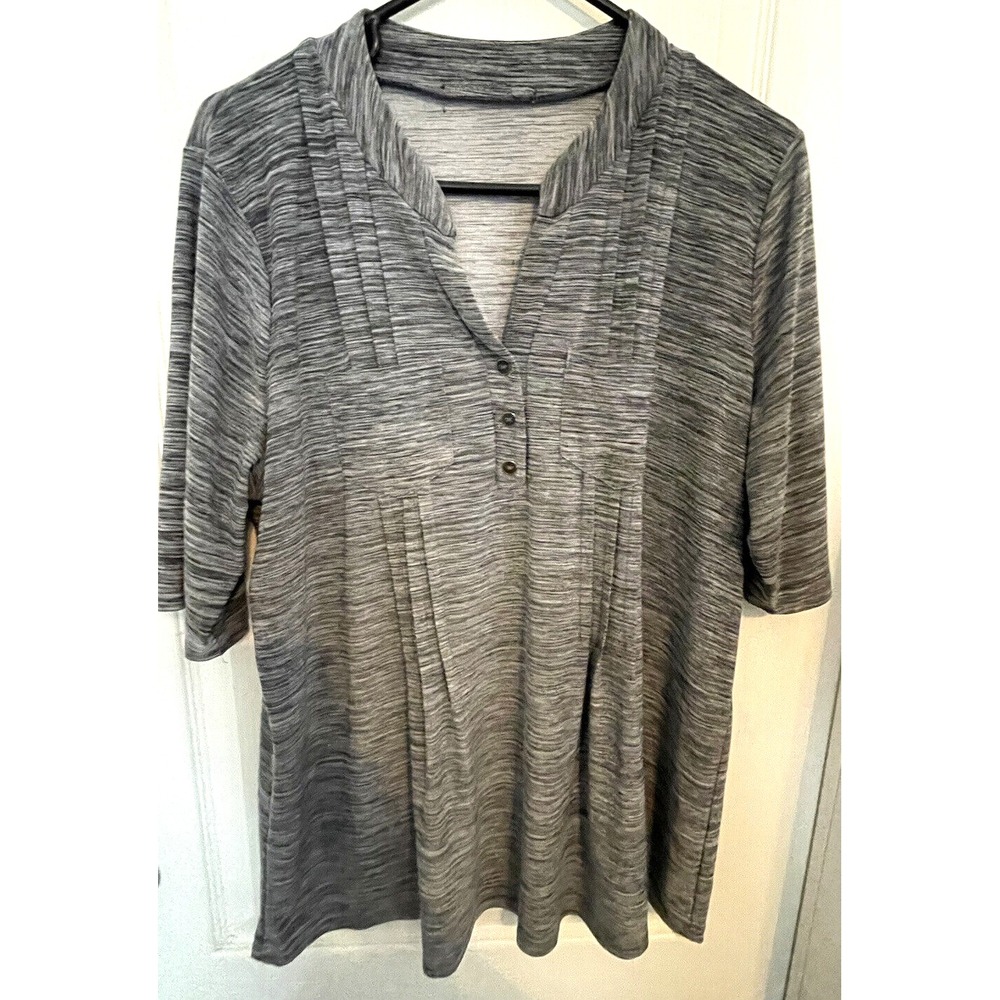 Unbranded Womans Grey Short sleeve Top Size Unknown 1X/2X